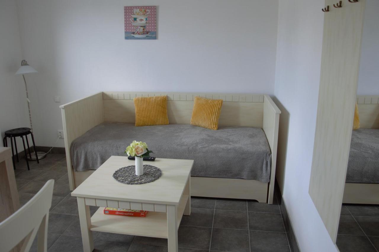 Apartmany Charlie Besenova Bagian luar foto
